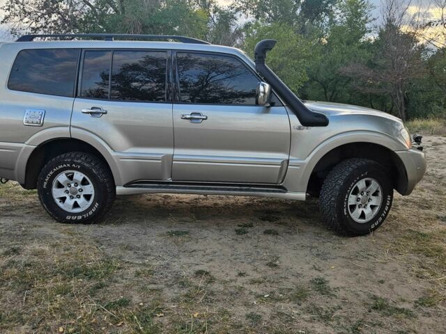 Мицубиси Паджеро 2007 в Кривом Роге на Automoto.ua Бежевый Мицубиси Паджеро, объемом двигателя 3 л и пробегом 217 тыс. км за 8300 $, фото 4 на Automoto.ua