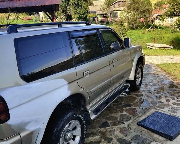 Бежевий Міцубісі Паджеро, об'ємом двигуна 3 л та пробігом 187 тис. км за 8900 $, фото 6 на Automoto.ua