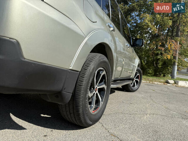 Бежевый Мицубиси Паджеро, объемом двигателя 2.97 л и пробегом 140 тыс. км за 12500 $, фото 6 на Automoto.ua