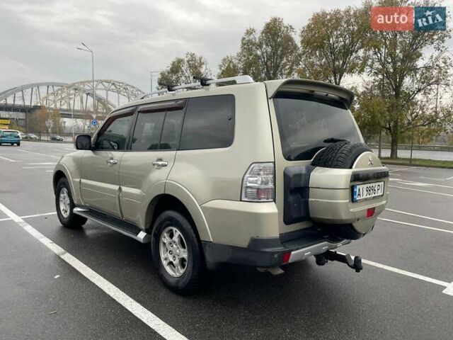 Міцубісі Паджеро 2007 у Києві на Automoto.ua Бежевий Міцубісі Паджеро, об'ємом двигуна 2.97 л та пробігом 259 тис. км за 11500 $, фото 5 на Automoto.ua
