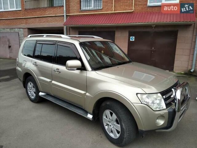 Бежевий Міцубісі Паджеро, об'ємом двигуна 3.2 л та пробігом 245 тис. км за 15300 $, фото 54 на Automoto.ua