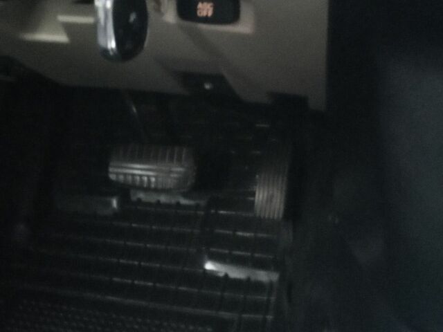 Бежевий Міцубісі Паджеро, об'ємом двигуна 3.2 л та пробігом 187 тис. км за 14200 $, фото 23 на Automoto.ua