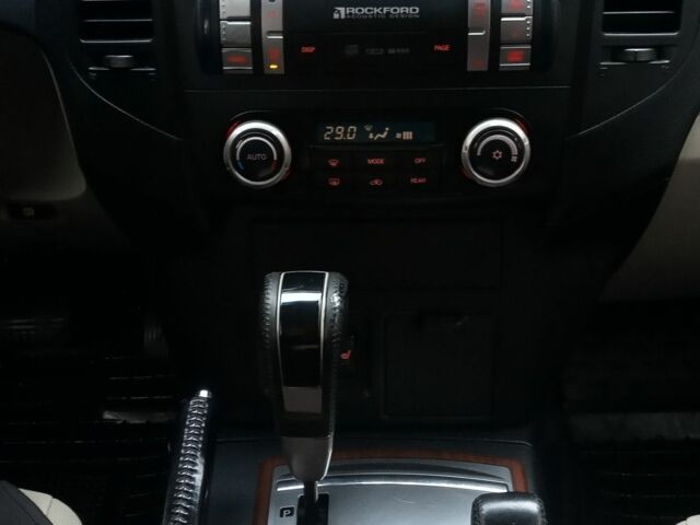 Бежевий Міцубісі Паджеро, об'ємом двигуна 3.2 л та пробігом 187 тис. км за 14200 $, фото 8 на Automoto.ua