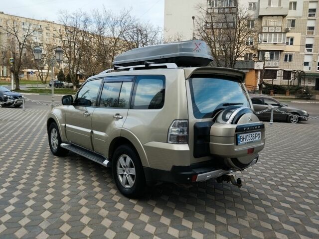 Бежевый Мицубиси Паджеро, объемом двигателя 0 л и пробегом 167 тыс. км за 11700 $, фото 1 на Automoto.ua