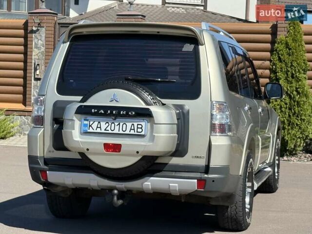 Бежевый Мицубиси Паджеро, объемом двигателя 3 л и пробегом 208 тыс. км за 10300 $, фото 36 на Automoto.ua