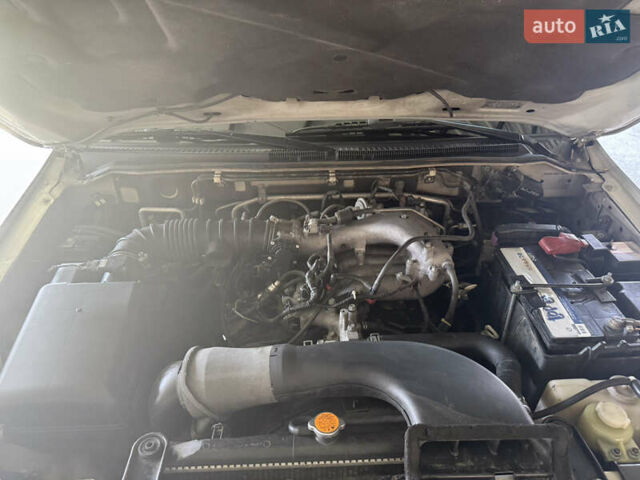 Бежевий Міцубісі Паджеро, об'ємом двигуна 3 л та пробігом 164 тис. км за 15200 $, фото 29 на Automoto.ua