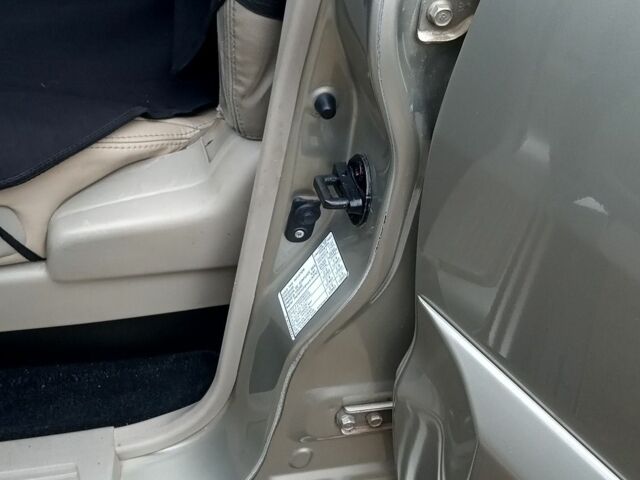 Бежевий Міцубісі Паджеро, об'ємом двигуна 3.2 л та пробігом 187 тис. км за 14200 $, фото 16 на Automoto.ua