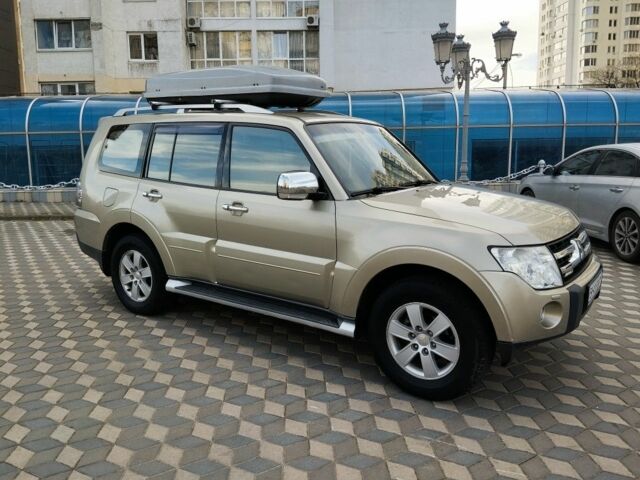 Бежевый Мицубиси Паджеро, объемом двигателя 0 л и пробегом 167 тыс. км за 11700 $, фото 2 на Automoto.ua