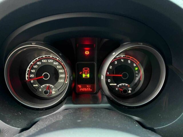 Бежевый Мицубиси Паджеро, объемом двигателя 3.2 л и пробегом 146 тыс. км за 19200 $, фото 16 на Automoto.ua