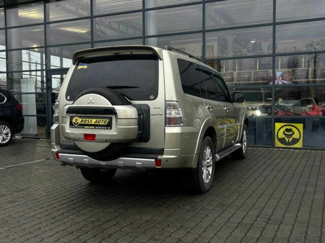 Бежевый Мицубиси Паджеро, объемом двигателя 3.2 л и пробегом 146 тыс. км за 19200 $, фото 6 на Automoto.ua