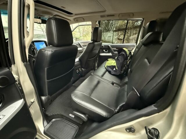 Бежевый Мицубиси Паджеро, объемом двигателя 3.2 л и пробегом 189 тыс. км за 18500 $, фото 18 на Automoto.ua