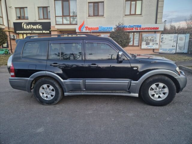 Черный Мицубиси Паджеро, объемом двигателя 3 л и пробегом 310 тыс. км за 6800 $, фото 4 на Automoto.ua
