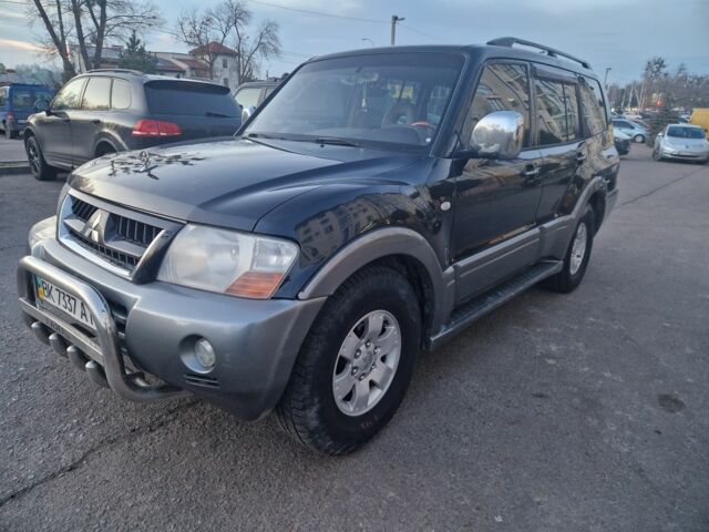 Черный Мицубиси Паджеро, объемом двигателя 3 л и пробегом 310 тыс. км за 6800 $, фото 5 на Automoto.ua