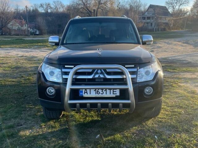 Черный Мицубиси Паджеро, объемом двигателя 3 л и пробегом 200 тыс. км за 11500 $, фото 1 на Automoto.ua
