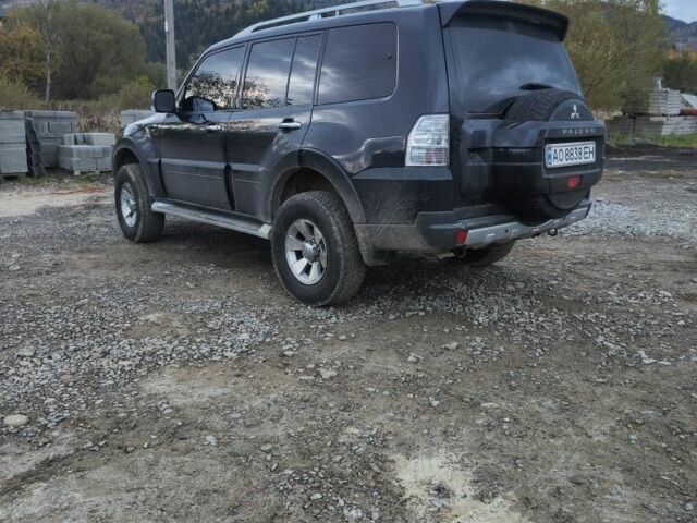 Чорний Міцубісі Паджеро, об'ємом двигуна 3 л та пробігом 320 тис. км за 11700 $, фото 4 на Automoto.ua