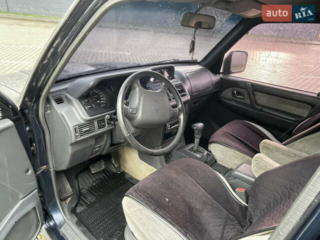 Черный Мицубиси Паджеро, объемом двигателя 2.84 л и пробегом 413 тыс. км за 7700 $, фото 10 на Automoto.ua