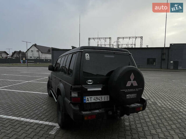 Черный Мицубиси Паджеро, объемом двигателя 2.84 л и пробегом 413 тыс. км за 7700 $, фото 3 на Automoto.ua