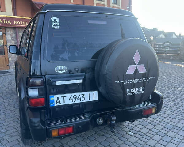 Черный Мицубиси Паджеро, объемом двигателя 2.84 л и пробегом 400 тыс. км за 6777 $, фото 3 на Automoto.ua