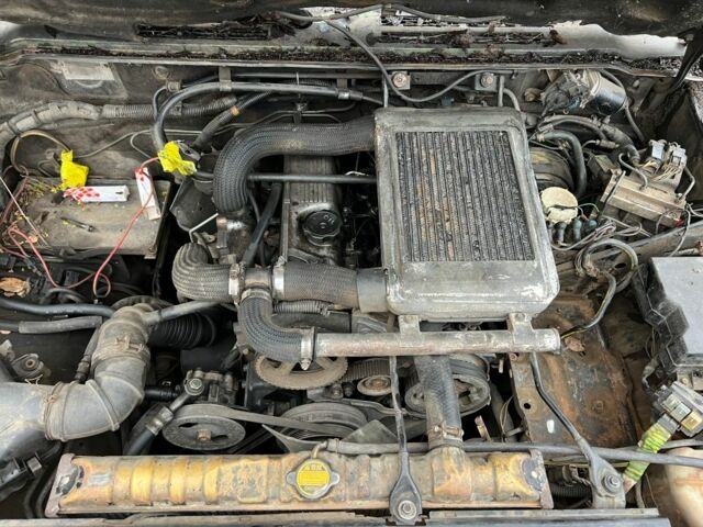 Чорний Міцубісі Паджеро, об'ємом двигуна 0 л та пробігом 333 тис. км за 2500 $, фото 3 на Automoto.ua