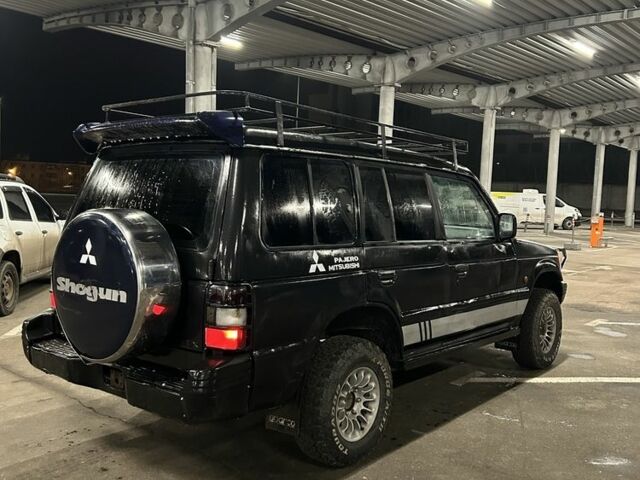 Чорний Міцубісі Паджеро, об'ємом двигуна 2.5 л та пробігом 284 тис. км за 2700 $, фото 2 на Automoto.ua