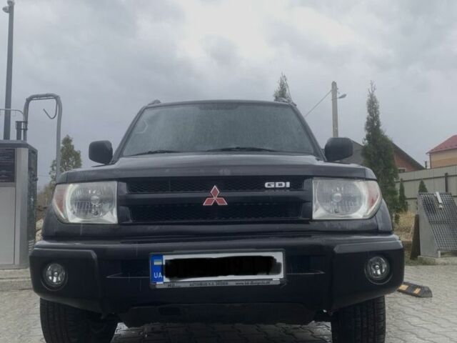 Міцубісі Паджеро 2000 у Дрогобичі на Automoto.ua Чорний Міцубісі Паджеро, об'ємом двигуна 2 л та пробігом 260 тис. км за 6000 $, фото 1 на Automoto.ua