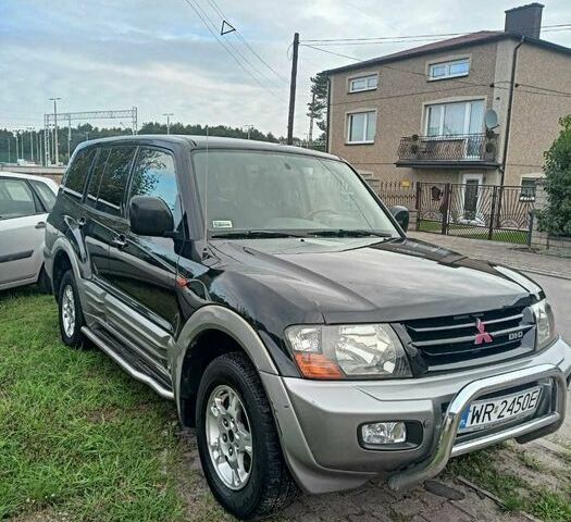 Чорний Міцубісі Паджеро, об'ємом двигуна 3.2 л та пробігом 300 тис. км за 1797 $, фото 1 на Automoto.ua