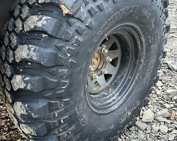 Черный Мицубиси Паджеро, объемом двигателя 3.2 л и пробегом 400 тыс. км за 11000 $, фото 3 на Automoto.ua