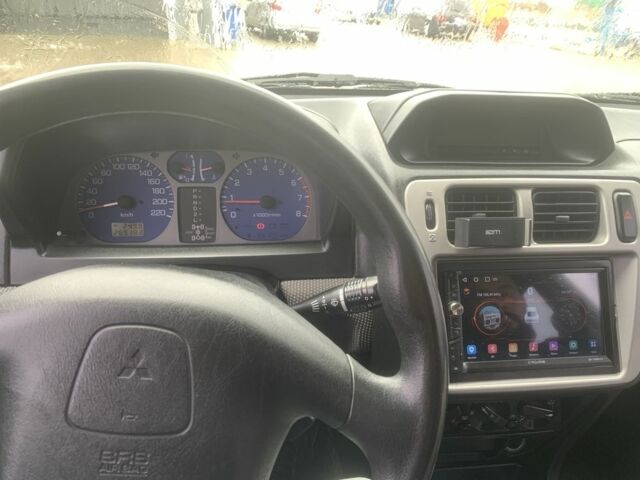 Міцубісі Паджеро 2000 у Дрогобичі на Automoto.ua Чорний Міцубісі Паджеро, об'ємом двигуна 2 л та пробігом 260 тис. км за 6000 $, фото 6 на Automoto.ua