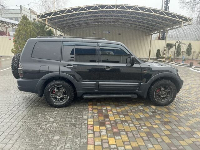 Чорний Міцубісі Паджеро, об'ємом двигуна 3.5 л та пробігом 300 тис. км за 8000 $, фото 6 на Automoto.ua