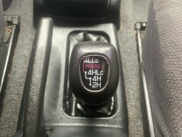 Міцубісі Паджеро 2000 у Дрогобичі на Automoto.ua Чорний Міцубісі Паджеро, об'ємом двигуна 2 л та пробігом 260 тис. км за 6000 $, фото 7 на Automoto.ua