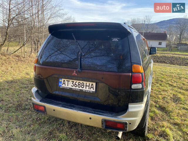 Черный Мицубиси Паджеро, объемом двигателя 2.97 л и пробегом 340 тыс. км за 4400 $, фото 4 на Automoto.ua