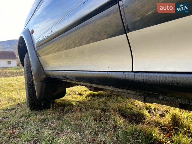 Черный Мицубиси Паджеро, объемом двигателя 2.97 л и пробегом 340 тыс. км за 4400 $, фото 7 на Automoto.ua