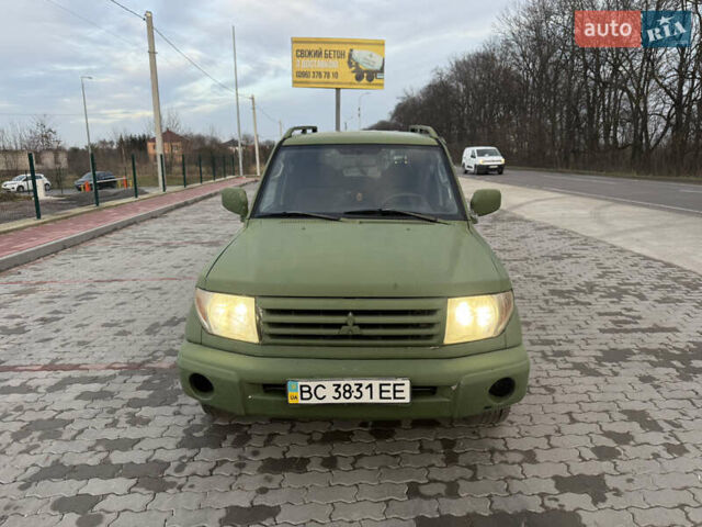 Черный Мицубиси Паджеро, объемом двигателя 2 л и пробегом 170 тыс. км за 2999 $, фото 3 на Automoto.ua