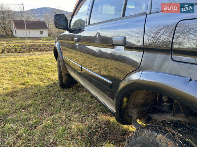 Черный Мицубиси Паджеро, объемом двигателя 2.97 л и пробегом 340 тыс. км за 4400 $, фото 5 на Automoto.ua