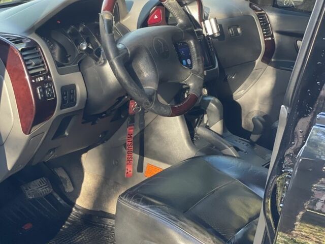 Черный Мицубиси Паджеро, объемом двигателя 3.5 л и пробегом 190 тыс. км за 5899 $, фото 11 на Automoto.ua