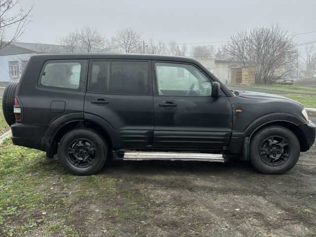 Черный Мицубиси Паджеро, объемом двигателя 3.5 л и пробегом 300 тыс. км за 2800 $, фото 3 на Automoto.ua