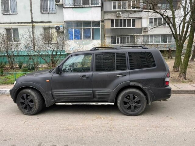 Черный Мицубиси Паджеро, объемом двигателя 3.2 л и пробегом 30 тыс. км за 4200 $, фото 2 на Automoto.ua