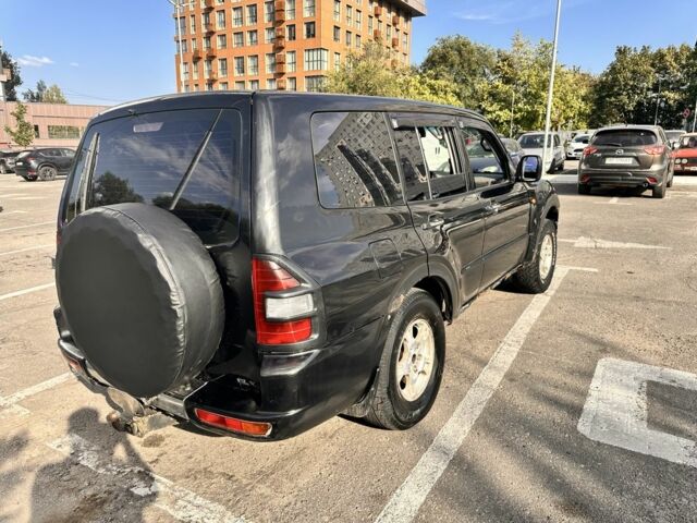 Черный Мицубиси Паджеро, объемом двигателя 3.2 л и пробегом 350 тыс. км за 5000 $, фото 3 на Automoto.ua