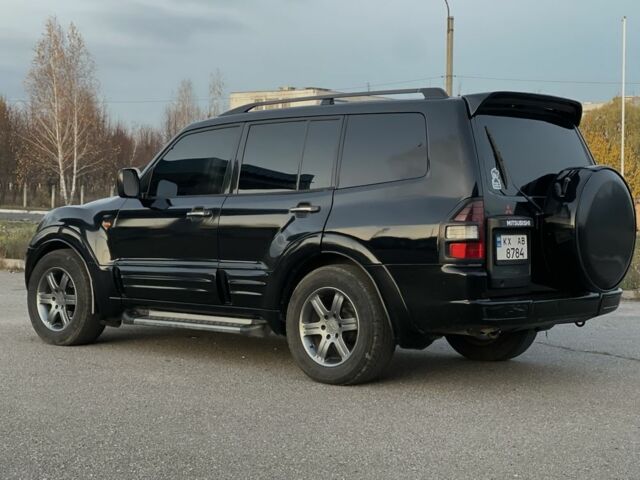 Черный Мицубиси Паджеро, объемом двигателя 3.2 л и пробегом 200 тыс. км за 7800 $, фото 3 на Automoto.ua