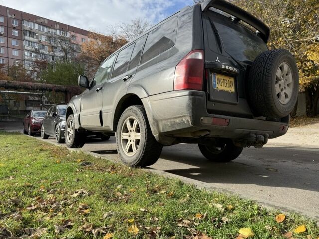 Мицубиси Паджеро 2003 в Днепре (Днепропетровске) на Automoto.ua Черный Мицубиси Паджеро, объемом двигателя 3.2 л и пробегом 290 тыс. км за 4000 $, фото 1 на Automoto.ua