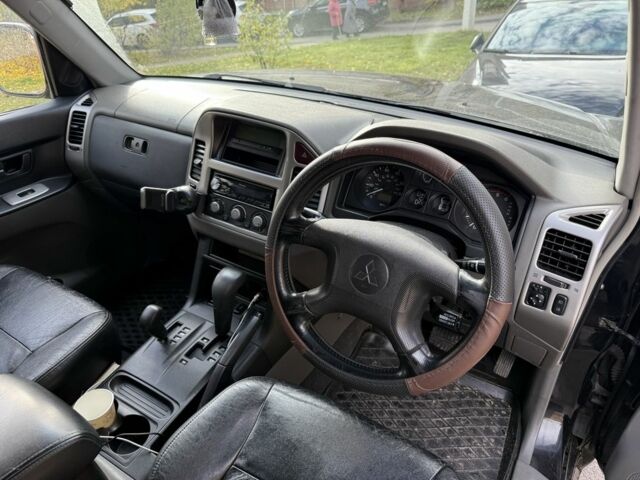 Мицубиси Паджеро 2003 в Днепре (Днепропетровске) на Automoto.ua Черный Мицубиси Паджеро, объемом двигателя 3.2 л и пробегом 290 тыс. км за 4000 $, фото 4 на Automoto.ua