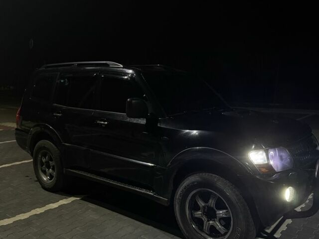 Черный Мицубиси Паджеро, объемом двигателя 3.5 л и пробегом 273 тыс. км за 8200 $, фото 2 на Automoto.ua