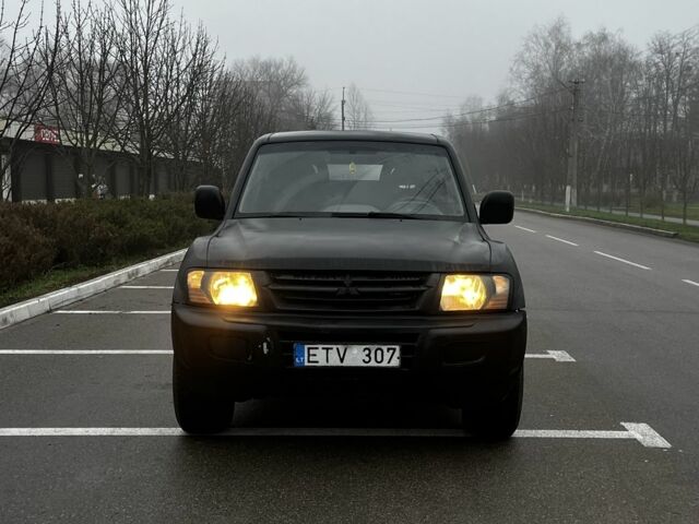 Чорний Міцубісі Паджеро, об'ємом двигуна 3.2 л та пробігом 580 тис. км за 4200 $, фото 1 на Automoto.ua