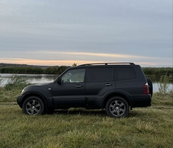 Міцубісі Паджеро 2004 у Харкові на Automoto.ua Чорний Міцубісі Паджеро, об'ємом двигуна 3.2 л та пробігом 506 тис. км за 6900 $, фото 3 на Automoto.ua