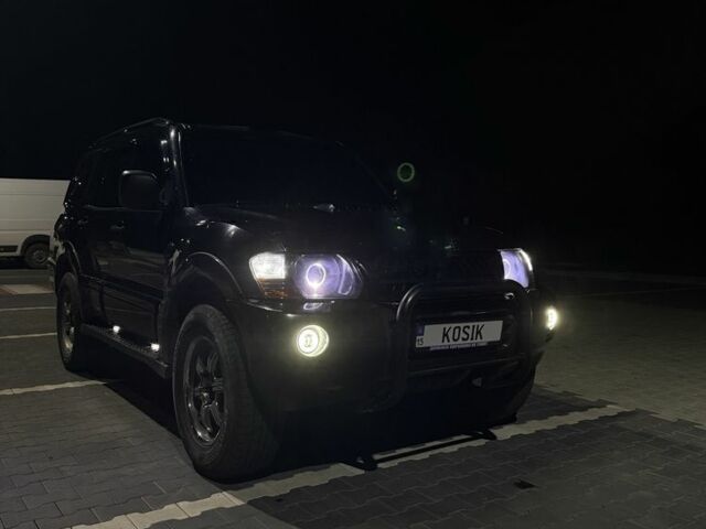 Черный Мицубиси Паджеро, объемом двигателя 3.5 л и пробегом 273 тыс. км за 8200 $, фото 1 на Automoto.ua