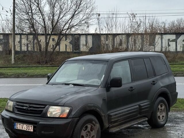 Чорний Міцубісі Паджеро, об'ємом двигуна 3.2 л та пробігом 220 тис. км за 3500 $, фото 1 на Automoto.ua