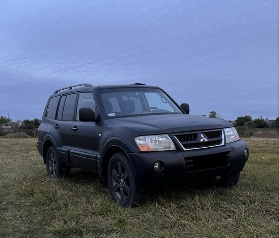 Міцубісі Паджеро 2004 у Харкові на Automoto.ua Чорний Міцубісі Паджеро, об'ємом двигуна 3.2 л та пробігом 506 тис. км за 6900 $, фото 1 на Automoto.ua