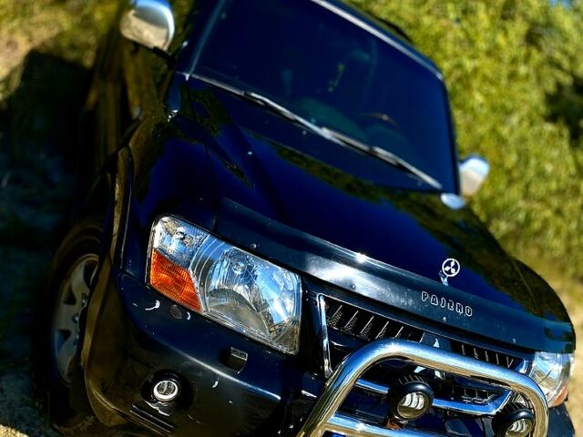 Черный Мицубиси Паджеро, объемом двигателя 3.5 л и пробегом 314 тыс. км за 7247 $, фото 5 на Automoto.ua