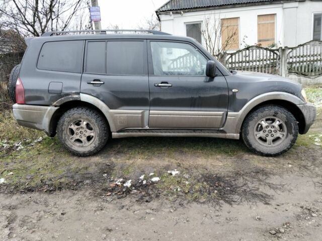 Черный Мицубиси Паджеро, объемом двигателя 3.2 л и пробегом 300 тыс. км за 4600 $, фото 5 на Automoto.ua