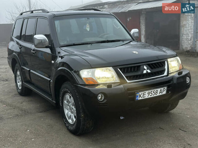 Чорний Міцубісі Паджеро, об'ємом двигуна 2.97 л та пробігом 228 тис. км за 8500 $, фото 12 на Automoto.ua
